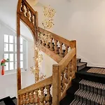 Cosy Duplex In The Heart Of Beaupassage